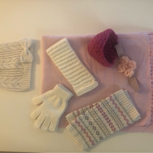 Junior kids winter bundle of knitted items - Picture 3 of 4